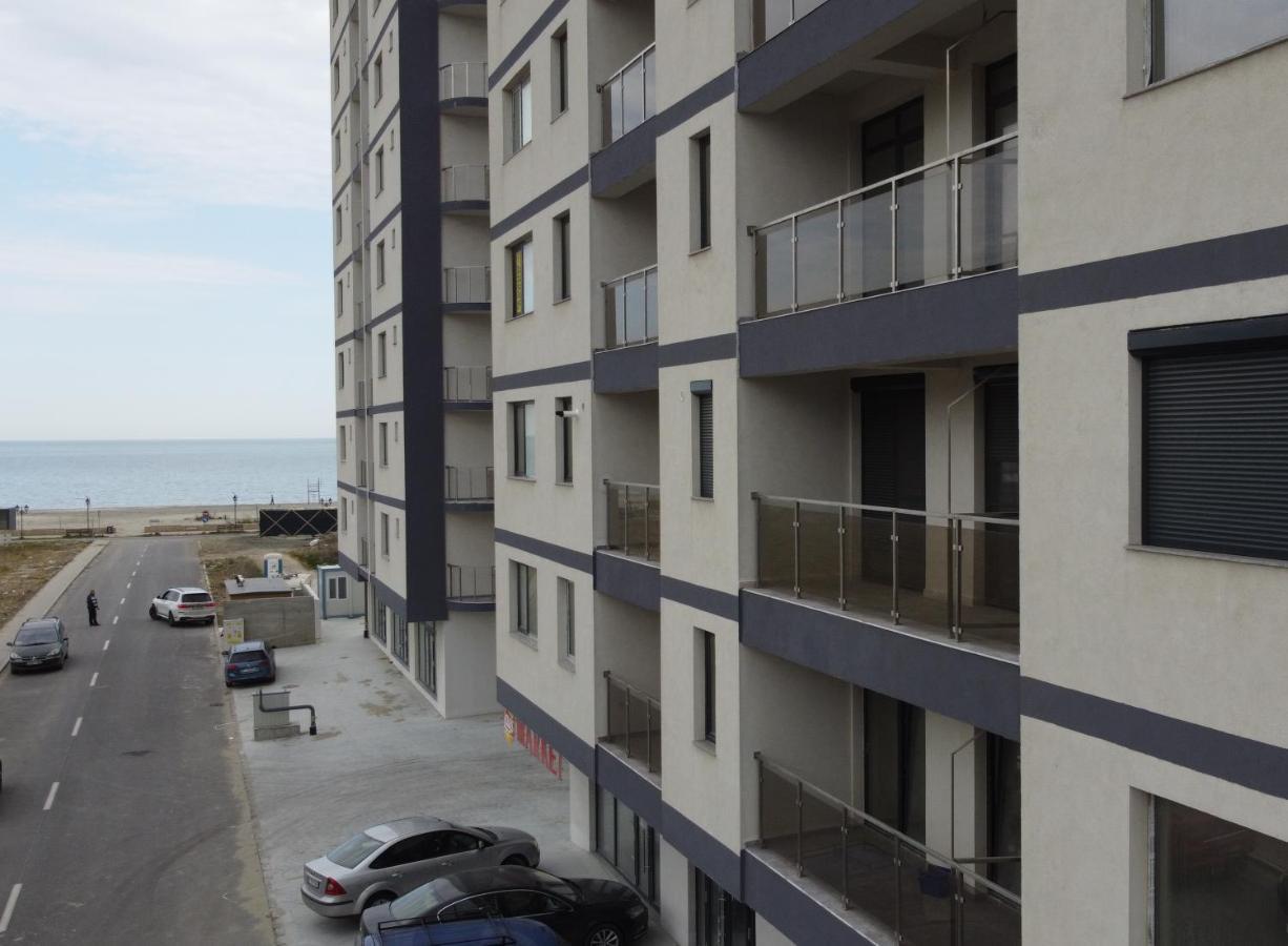 Cityapart 7 - Cazare In Mamaia Nord, Langa Plaja, Cu Vedere La Mare Năvodari Екстериор снимка